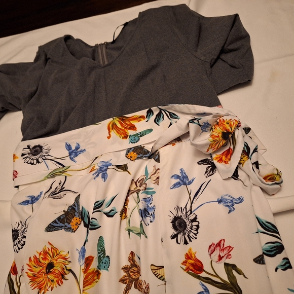 Eshakti maxi dress butterflies - Picture 7 of 14